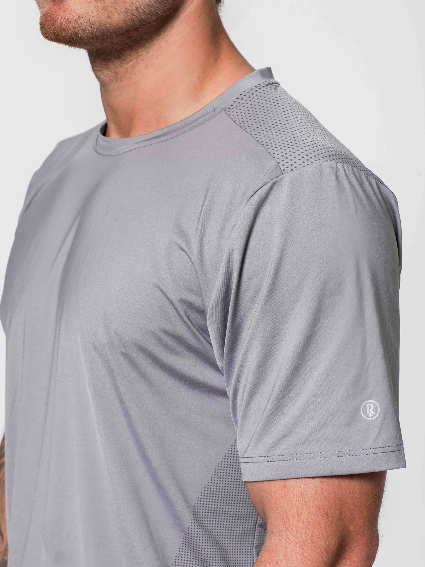 RAÍZ Essential Tee