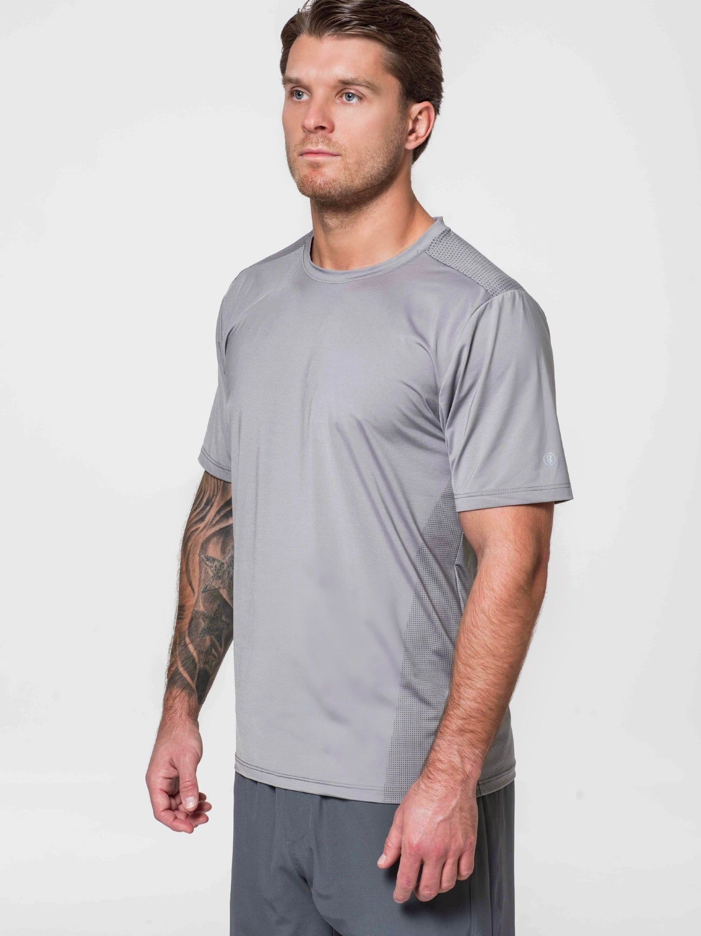 RAÍZ Essential Tee