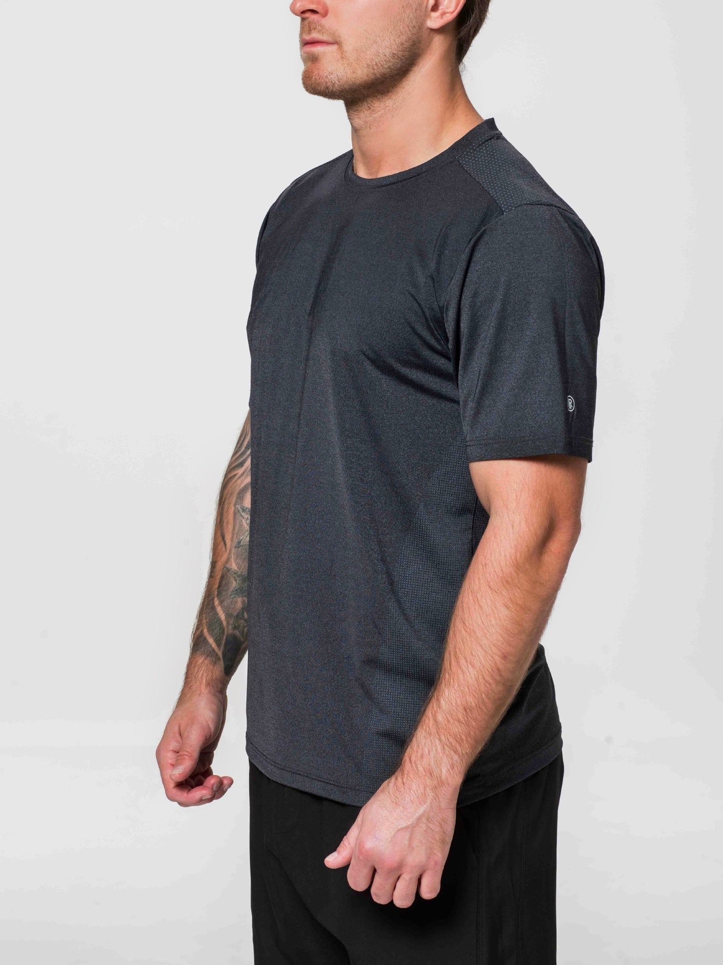 RAÍZ Essential Tee