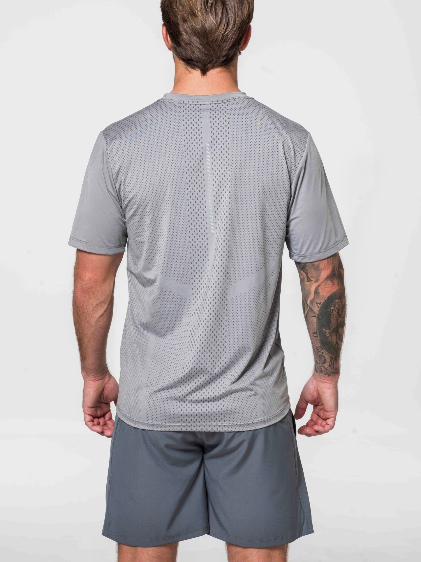 RAÍZ Essential Tee