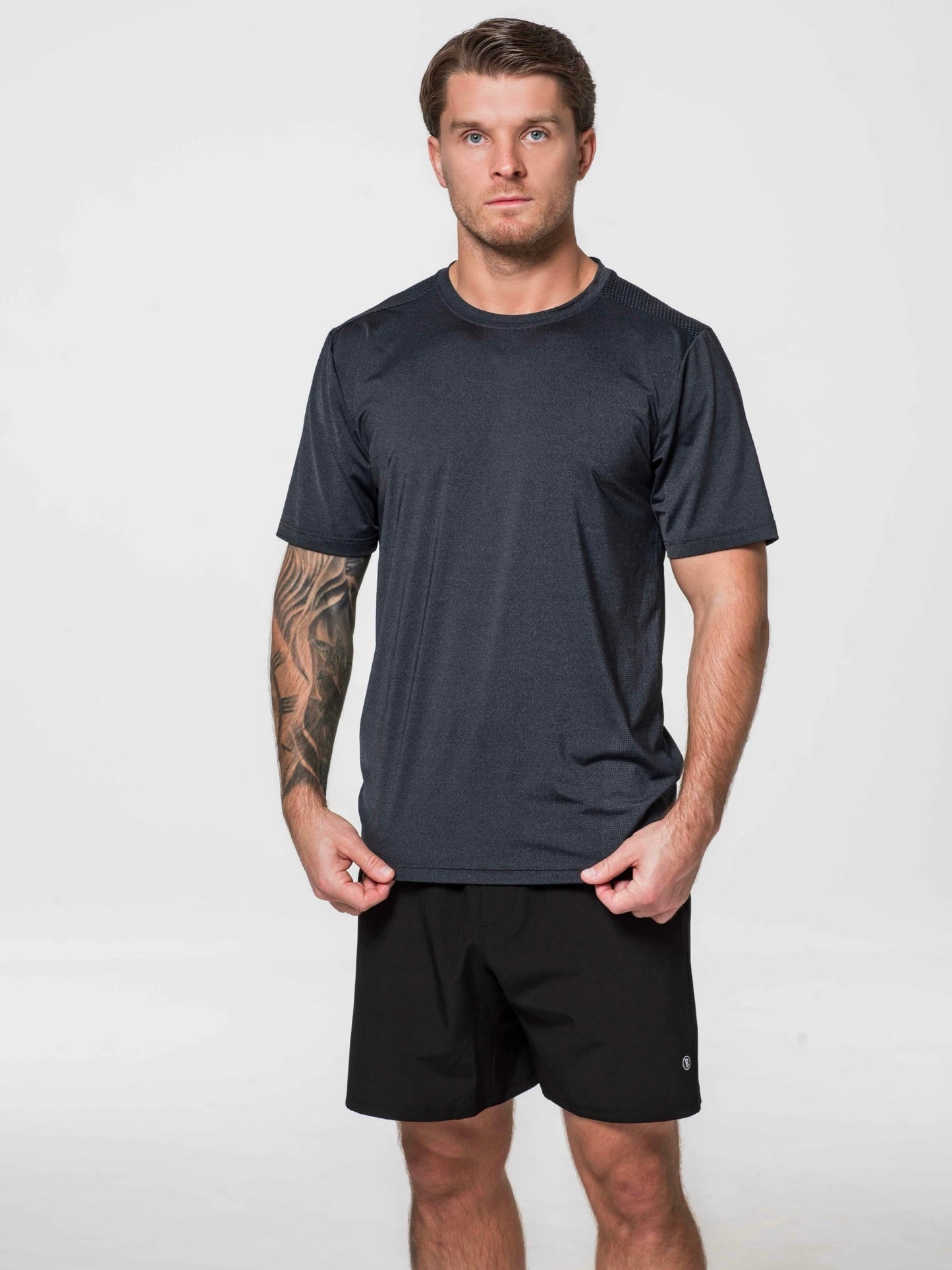 RAÍZ Essential Tee